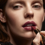 ⁦سيسلي باريس أحمر شفاه روج لو فيتو⁩ - الصورة ⁦3⁩