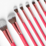 ⁦مجموعة فرش مكياج بومبيشل بيوتي مع حافظة من بي اتش - 11قطعة⁩ - الصورة ⁦4⁩