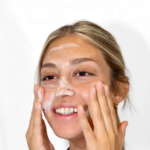 ⁦فانيسيوم رغوة تنظيف واقي الشمس- 100 مل⁩ - الصورة ⁦3⁩