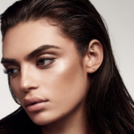 ⁦إضاءة هايلايتر كيلاوات فري ستايل من فنتي بيوتي⁩ - الصورة ⁦4⁩