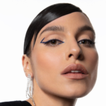 ⁦قلم كحل ون موف السائل من انجلوت⁩ - الصورة ⁦4⁩