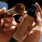 ⁦كريم اساس ضد الماء بعامل حماية من الشمس +50 من فانيسيوم⁩ - الصورة ⁦2⁩