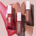 ⁦قلوس ملمع ومكبر شفاه بومب يونيفرسال من فنتي بيوتي - 01 فنتي قلو⁩ - الصورة ⁦4⁩