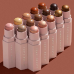 ⁦اضاءة هايلايتر ماتش ستيكس شيمر سكين ستيك من فنتي بيوتي - بلوند⁩ - الصورة ⁦2⁩