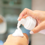 ⁦منظف الوجه الرغوي تو ذا ريسكيو مورينجا تري من ذا بالم - 160مل⁩ - الصورة ⁦3⁩