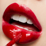 ⁦قلوس ملمع شفاه ليب جلاس من ماك - روبي وو⁩ - الصورة ⁦3⁩