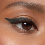 ⁦كحل سائل ديب 24 ساعة لونج لاستينج مقاوم للماء من ايسنس - 01 بلاك⁩ - الصورة ⁦3⁩