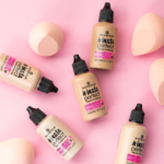 ⁦كريم أساس فاونديشن سائل انستا بيرفكت من ايسنس⁩ - الصورة ⁦3⁩