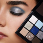 ⁦مجموعة ظلال العيون جلامور مالتي فينيش من كيكو - 05 بلو فارييشنز⁩ - الصورة ⁦4⁩