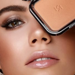 ⁦بودرة تسمير مضغوطة فلوليس فيوجن من كيكو - 05 بيسكت⁩ - الصورة ⁦4⁩