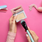 ⁦بودرة الوجه الشفافة من ذا بالم⁩ - الصورة ⁦3⁩