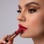 ⁦توب فيس احمر شفاه روج انستايل مطفي - 019⁩ - الصورة ⁦3⁩