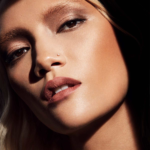 ⁦بودرة تثبيت المكياج برو فيلتر إنستانت ري تتش من فنتي بيوتي⁩ - الصورة ⁦3⁩