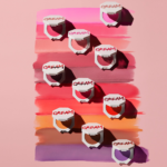 ⁦بلاشر أحمر خدود كريمي تشيكس أوت فري ستايل من فنتي بيوتي⁩ - الصورة ⁦3⁩