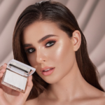 ⁦إضاءة هايلايتر بودرة ليديز من انستازيا بيفرلي هيلز - آيسد أوت⁩ - الصورة ⁦4⁩