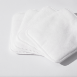 ⁦مسحات قطنية مربعة من ونس - 60 قطعة⁩ - الصورة ⁦3⁩