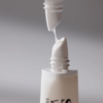 ⁦مرطب وواقي شمس للشفاه بعامل حماية 15 من سوم باي مي - 7مل⁩ - الصورة ⁦2⁩