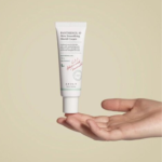 ⁦اكسيس واي كريم البانثينول 10 لتنعيم وتهدئه البشرة الحساسه - 50 مل⁩ - الصورة ⁦2⁩