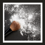 ⁦بودرة مكياج بدون لون من ار سي ام أي⁩ - الصورة ⁦2⁩