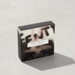 ⁦إضاءة هايلايتر كيلاوات فري ستايل من فنتي بيوتي⁩ - الصورة ⁦2⁩