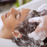 ⁦شامبو لتجديد الشعر التالف من مكاديميا - 300 مل⁩ - الصورة ⁦2⁩