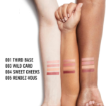 ⁦بلاشر أحمر خدود ماكسي من ريميل لندن⁩ - الصورة ⁦2⁩