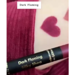 ⁦قلم محدد شفاه من نوره بو عوض - دارك فليمينج⁩ - الصورة ⁦3⁩