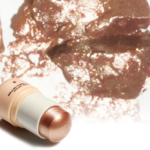 ⁦انتروبي هايلايتر إضاءة جسم كول ستيك بعامل حماية من الشمس 50+⁩ - الصورة ⁦3⁩