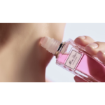 ⁦ديور عطر رولر بيرل مس ديور روز ان للنساء - او دو تواليت - 20مل⁩ - الصورة ⁦5⁩