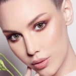 عدسات ملونة من ديفا - لاتيه