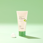 ⁦سكين فود كريم واقي من الشمس المهدئ للبشرة بالتوت بمعامل حماية ضد الشمس 50+ - 50مل⁩ - الصورة ⁦4⁩