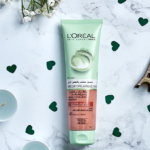 ⁦غسول مقشر بالطين النقي من لوريال - 150مل⁩ - الصورة ⁦3⁩