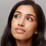 ⁦ماسكرا اي لوف اكستريم كريزي فوليوم من ايسنس - أسود⁩ - الصورة ⁦3⁩