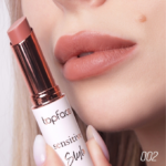 ⁦توب فيس احمر شفاه روج سينسيتيف ستايلو - 002⁩ - الصورة ⁦2⁩