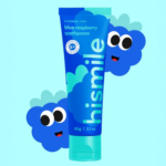 ⁦هاي سمايل معجون أسنان للأطفال بنكهة التوت الأزرق الخالي من الفلورايد - 60جم⁩ - الصورة ⁦2⁩