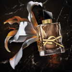 ⁦ايف سان لوران عطر ليبر فلاورز آند فليمز - او دي برفيوم فلورال⁩ - الصورة ⁦3⁩