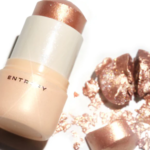 ⁦انتروبي هايلايتر إضاءة جسم كول ستيك بعامل حماية من الشمس 50+⁩ - الصورة ⁦2⁩