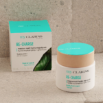 ⁦كلارنس ماسك ليلي ماي كلارينس ري-تشارج مرطب للبشرة - 50مل⁩ - الصورة ⁦3⁩