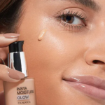 ⁦كريم أساس فاونديشن جلو انستامويستور من كيكو⁩ - الصورة ⁦3⁩