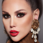 عدسات ملونة من ديفا - توفي