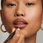 ⁦محدد الشفاه لاستينج فينش إكزاجيرات أوتوماتيك من ريميل لندن⁩ - الصورة ⁦3⁩