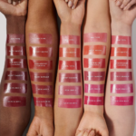 ⁦أحمر شفاه باوتسكل مرطب من فنتي بيوتي⁩ - الصورة ⁦6⁩