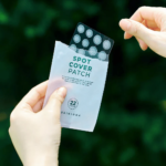 ⁦لصقات تي-تريكا لإخفاء الحبوب والآثار من سكين1004 - 22 لصقة⁩ - الصورة ⁦2⁩