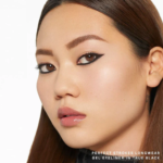 ⁦قلم كحل أيلاينر جل برفكت ستروكس من رير بيوتي⁩ - الصورة ⁦3⁩