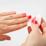 ⁦مناديل مبللة لإزالة طلاء الأظافر أثناء السفر - 15 منديل⁩ - الصورة ⁦3⁩