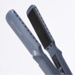 ⁦مكواة تمليس الشعر من أولا هير - أسود- OL- 1013⁩ - الصورة ⁦2⁩