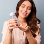 ⁦تيزو 3 برايمر وواقي شمس ملون بعامل حماية 40 (PA +++) - 50 جم⁩ - الصورة ⁦3⁩