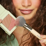 ⁦بلاشر أحمر خدود & برونز جرين مي من كيكو - 01⁩ - الصورة ⁦4⁩