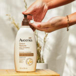 ⁦افينو تون+ لوشن يومي مرطب ومجدد للجسم - 532 مل⁩ - الصورة ⁦2⁩