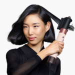 ⁦دايسون مجفف ومصفف إيرراب متعدد الاستخدامات للشعر الناعم والمموج - وردي وذهبي وردي⁩ - الصورة ⁦5⁩